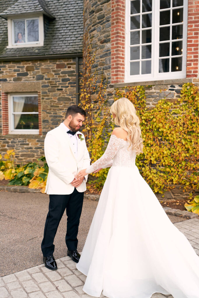 Rhode Island wedding photographer captures couple on wedding day