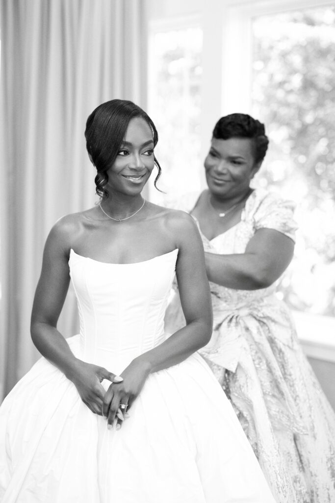 Connecticut wedding photographer captures bride on her wedding day