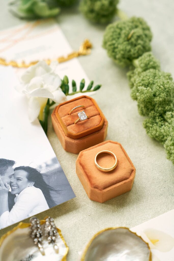 Rhode Island wedding photographer captures wedding day details