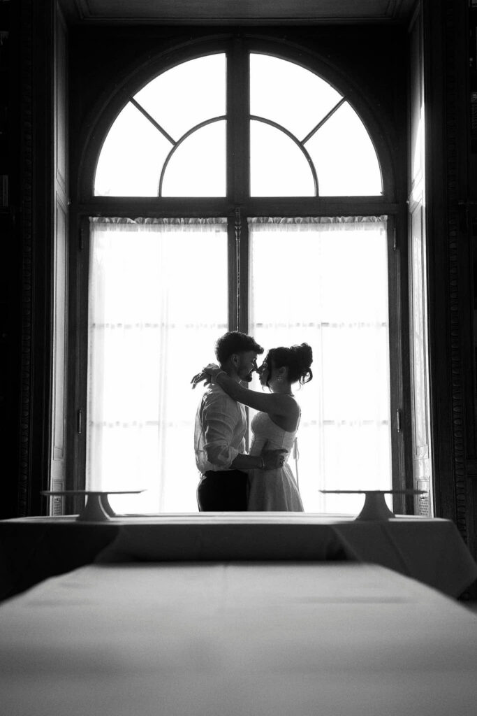 New England engagement session at Aldrich Mansion in Warwick, Rhode Island